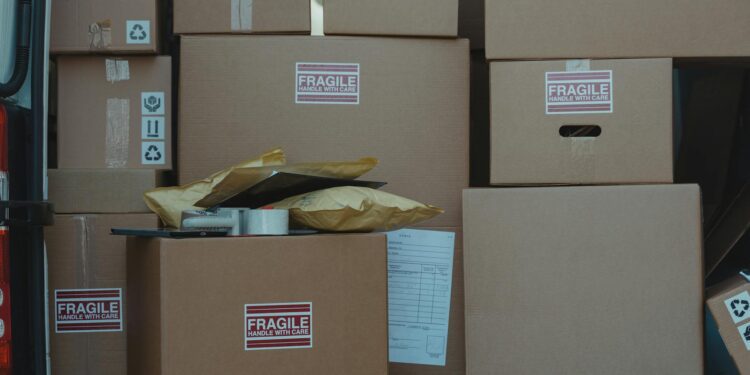 how to load a portable storage container